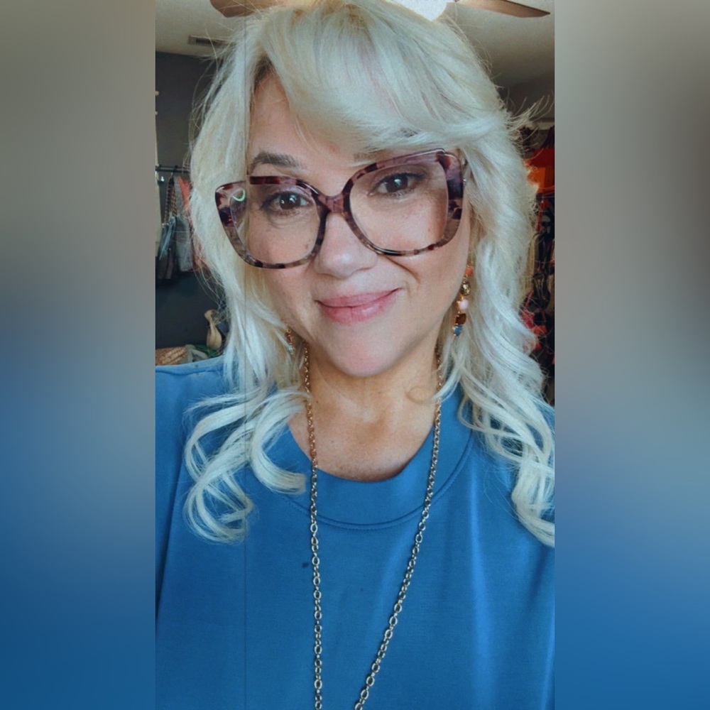 I'm Live - Like this listing to be notified when I go Live! Thanks poshers! - Picture 3 of 15